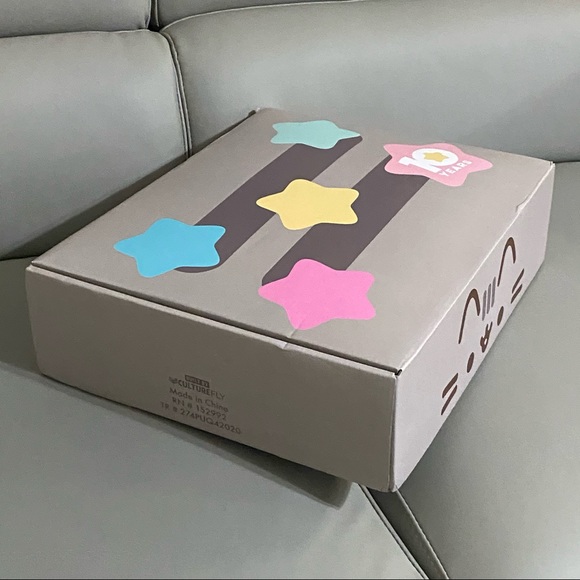 Pusheen Subscription Box 2020 Winter 10 Year - Picture 10 of 11
